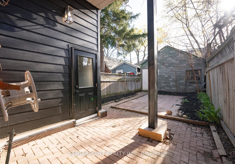 20-roblocke-avenue-toronto-ontario-w12276874