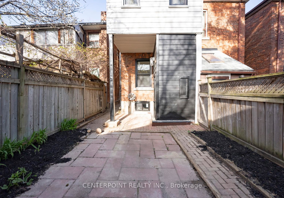 20-roblocke-avenue-toronto-ontario-w12276874