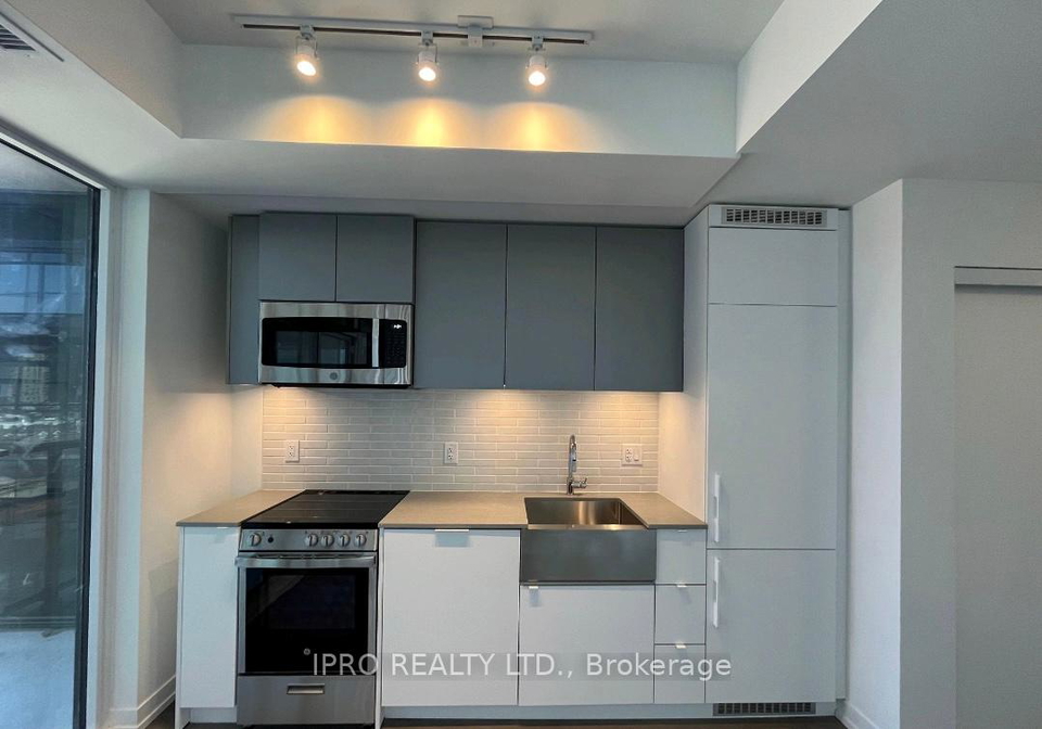 270-dufferin-street-toronto-ontario-w12277449