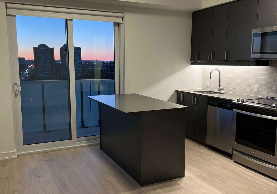 8-nahani-way-mississauga-ontario-w12277622