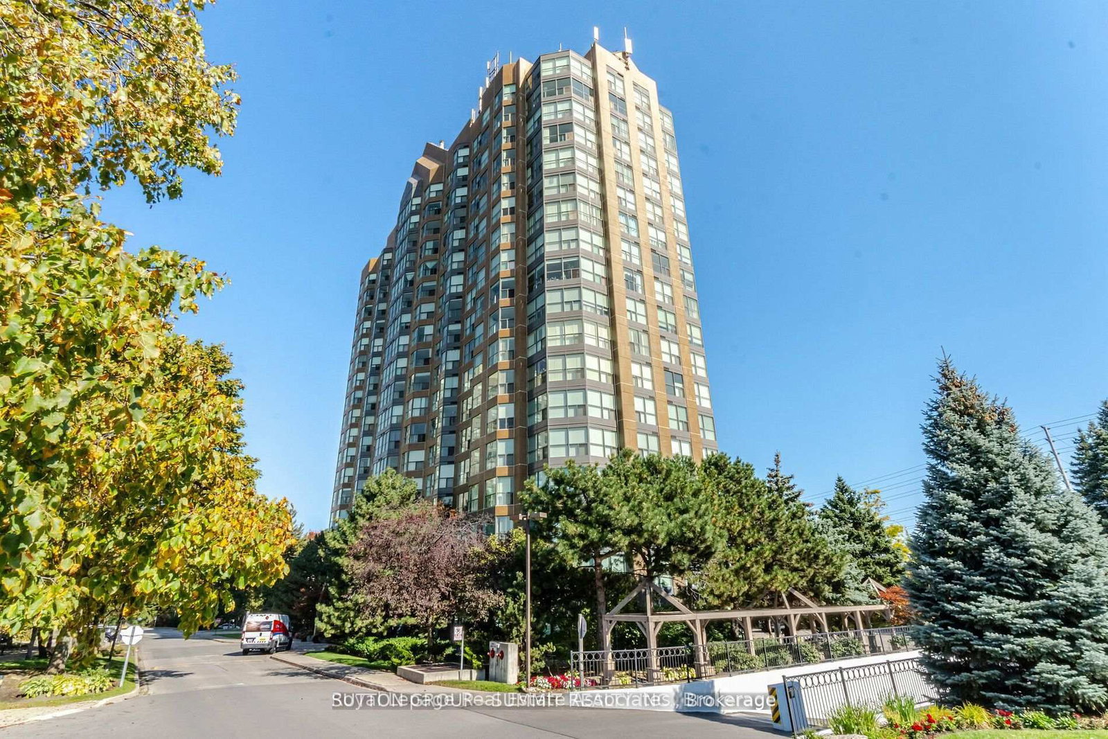 2177-w-burnhamthorpe-road-w-w-mississauga-ontario-w12278171