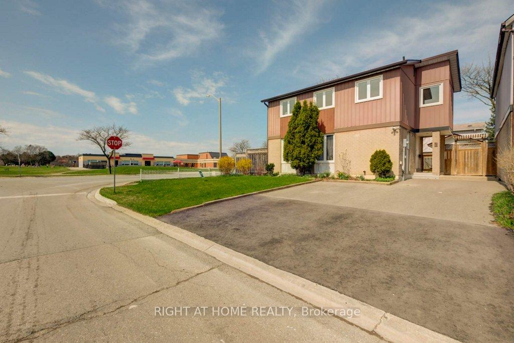 1-hedley-court-brampton-ontario-w12279033