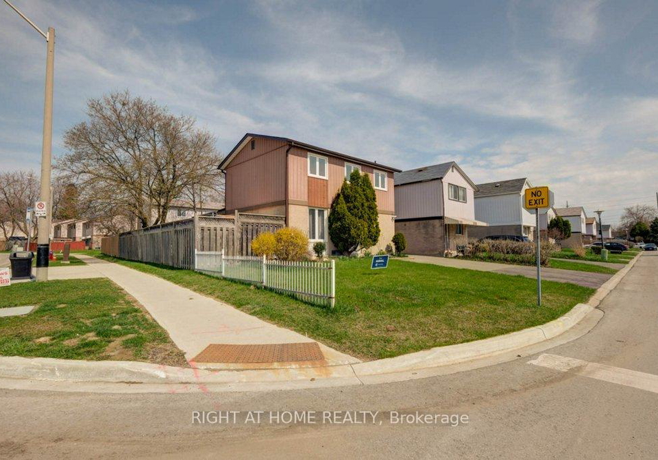 1-hedley-court-brampton-ontario-w12279033