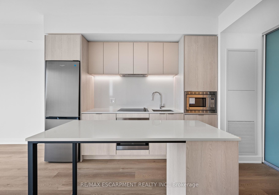 86-dundas-street-e-e-mississauga-ontario-w12279441