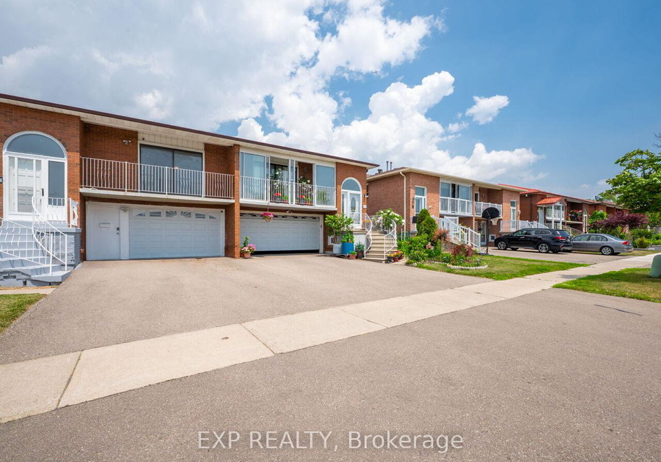 30-sharpecroft-boulevard-york-ontario-w12279837