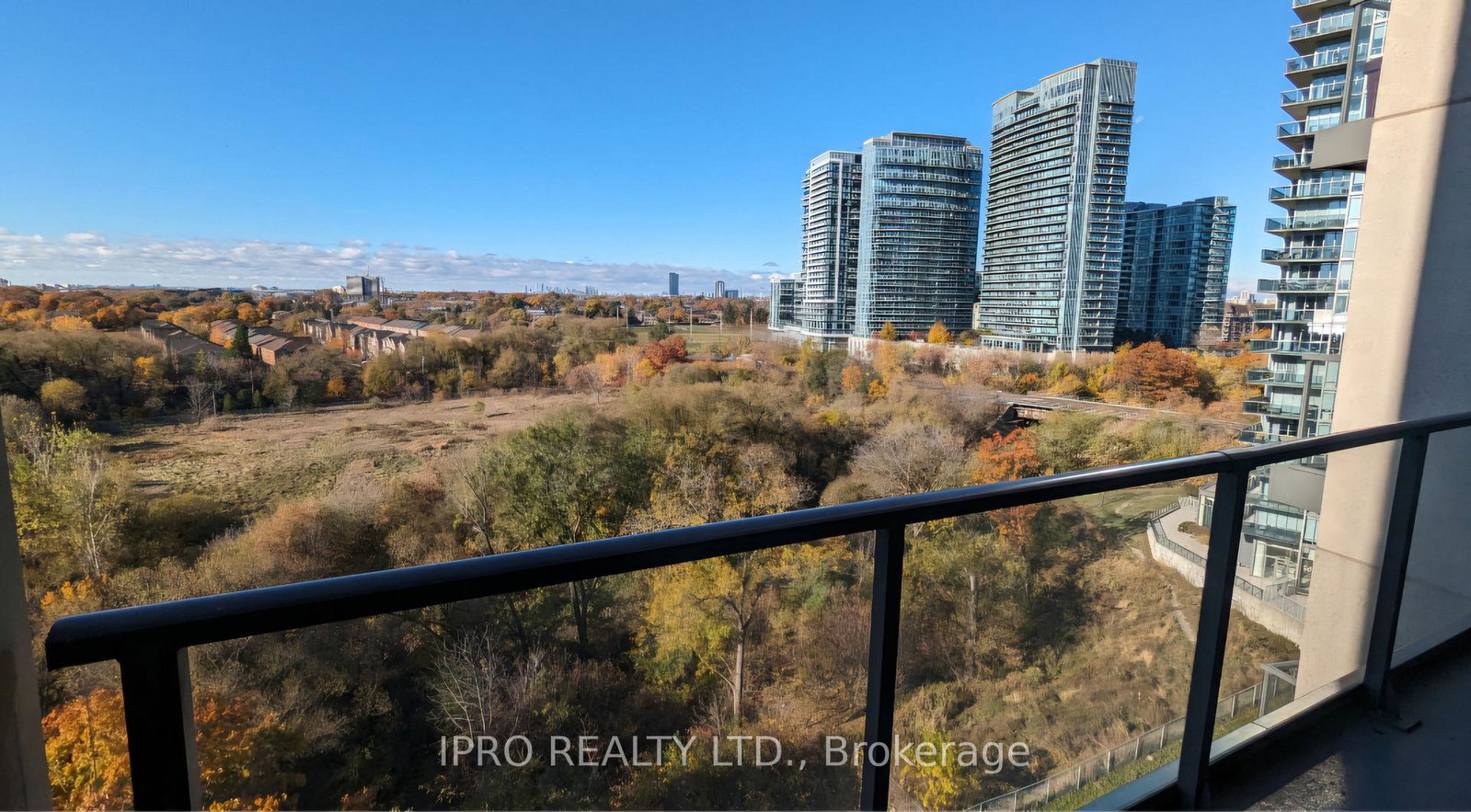 36-park-lawn-road-etobicoke-ontario-w12280972