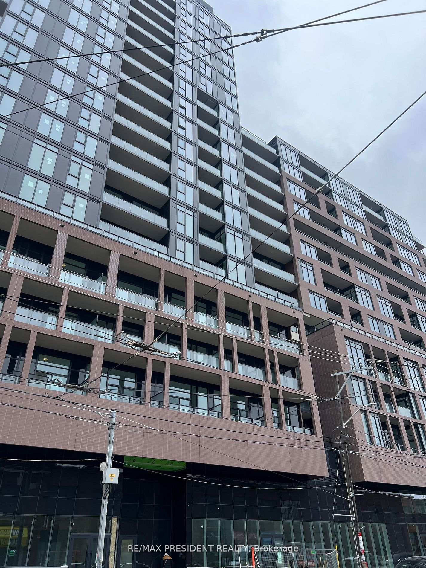 285-dufferin-street-toronto-ontario-w12281119