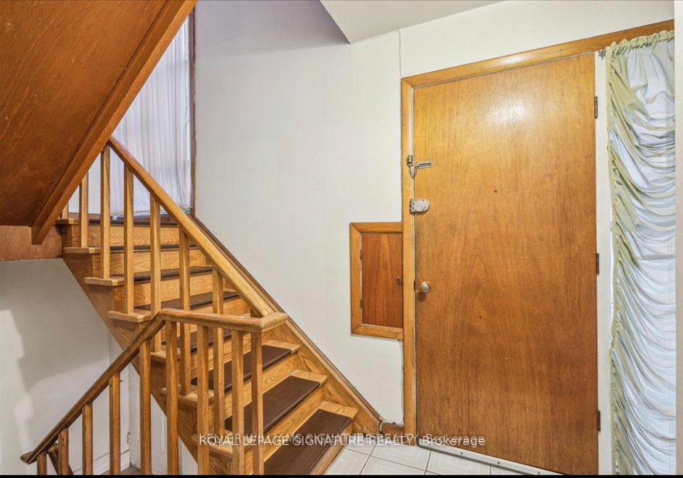 214-queenslea-avenue-north-york-ontario-w12281512
