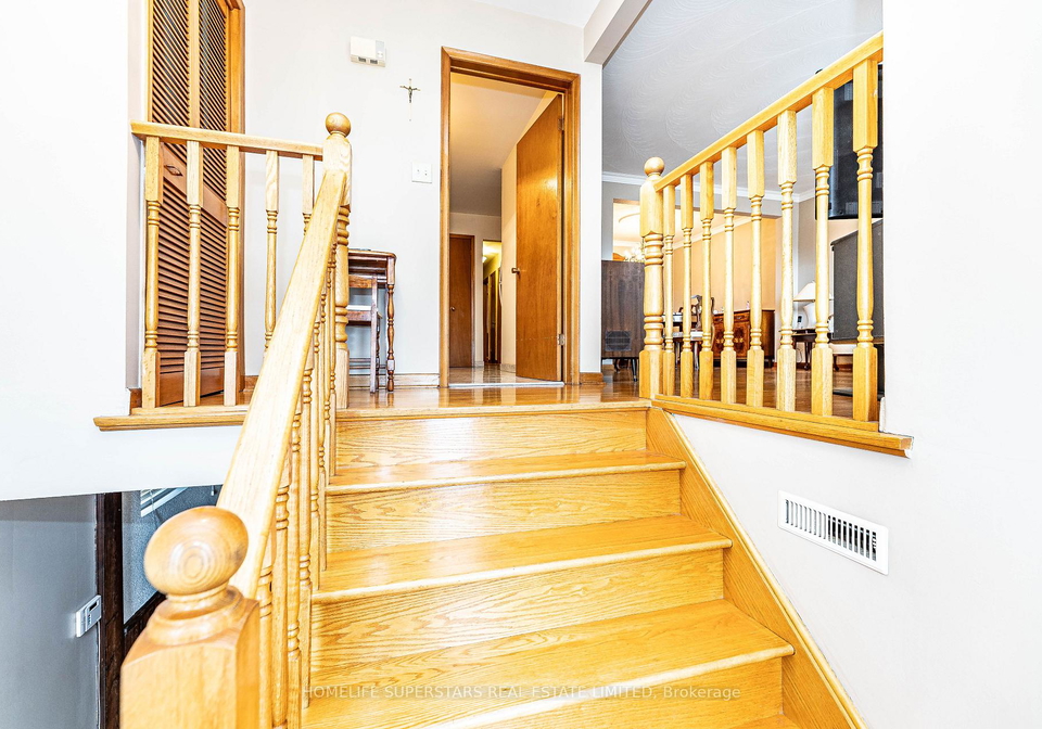 7-benrubin-drive-york-ontario-w12281521