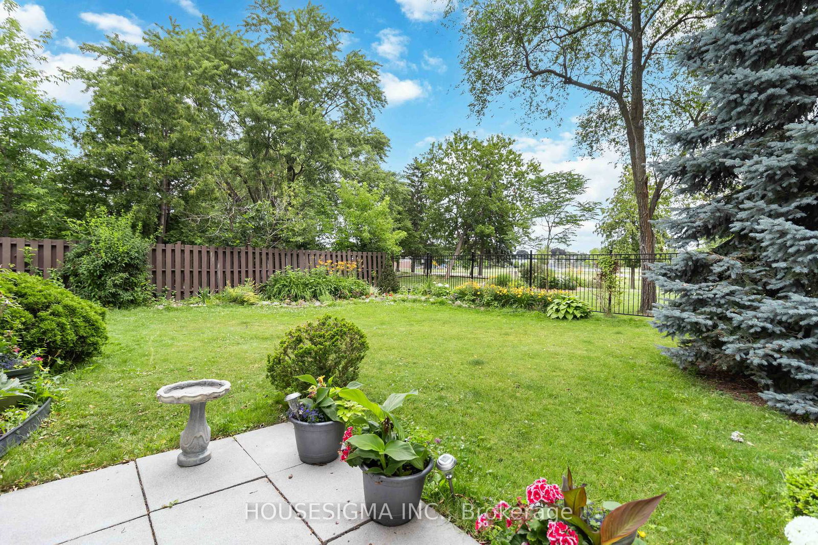2526-thorn-lodge-drive-mississauga-ontario-w12281959