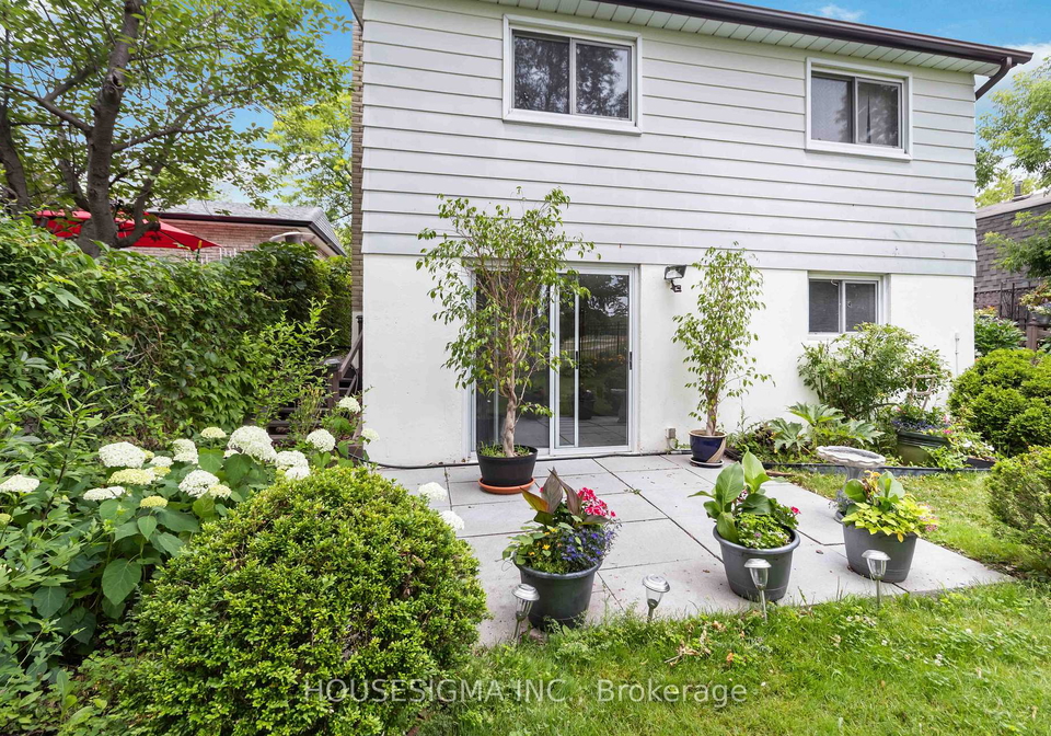 2526-thorn-lodge-drive-mississauga-ontario-w12281959