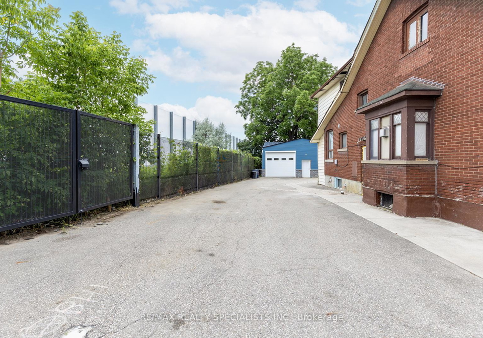 31-john-street-north-york-ontario-w12282558