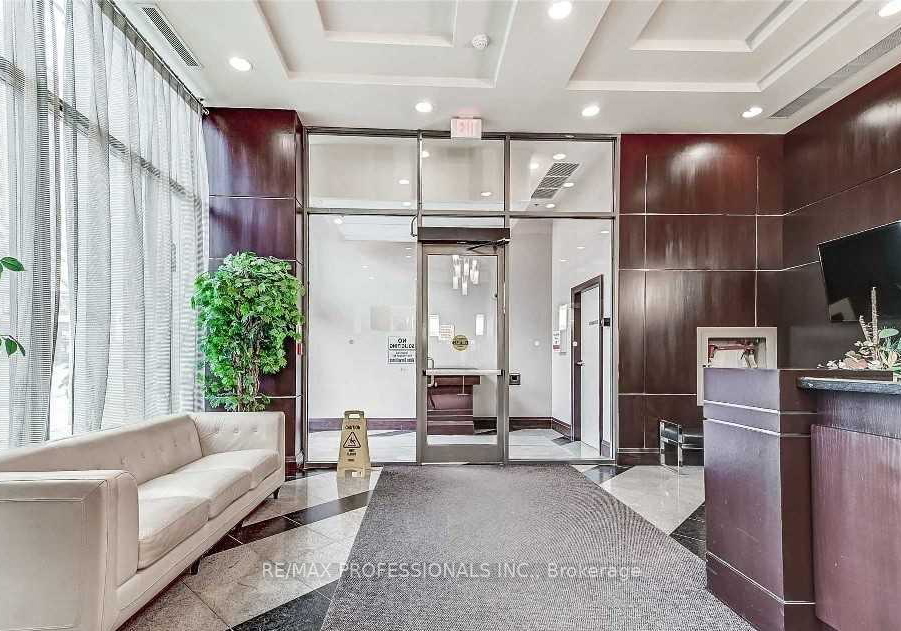 208-enfield-place-mississauga-ontario-w12282573