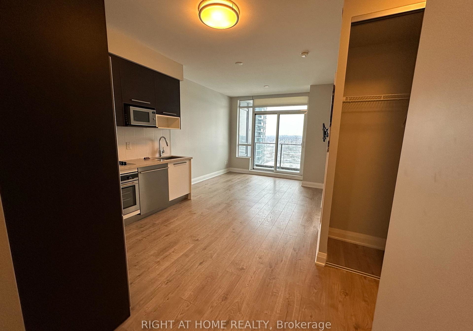 36-park-lawn-road-etobicoke-ontario-w12283191