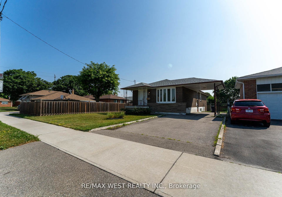 23-cove-drive-etobicoke-ontario-w12283192