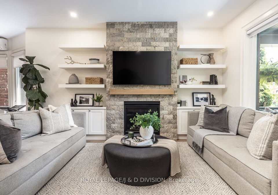 8-geoffrey-street-toronto-ontario-w12283249