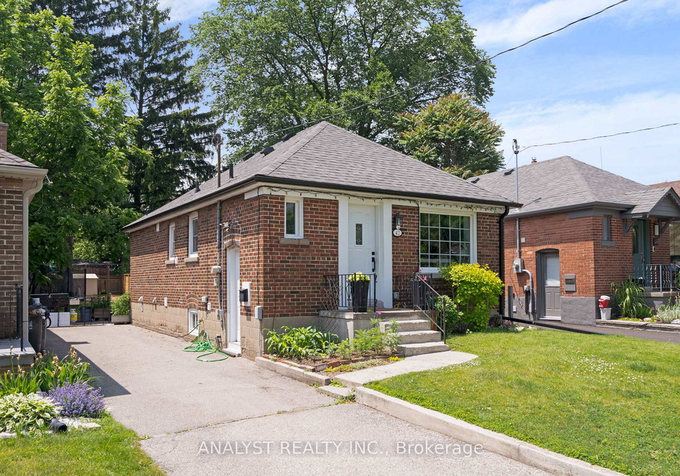 42-smithfield-drive-etobicoke-ontario-w12283369