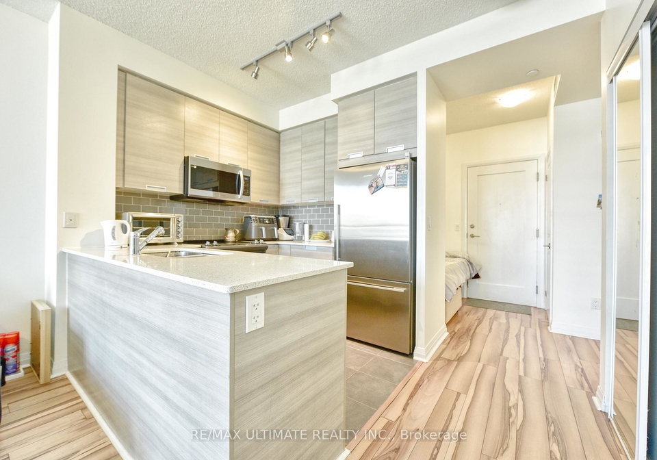 55-eglinton-avenue-w-w-mississauga-ontario-w12283493
