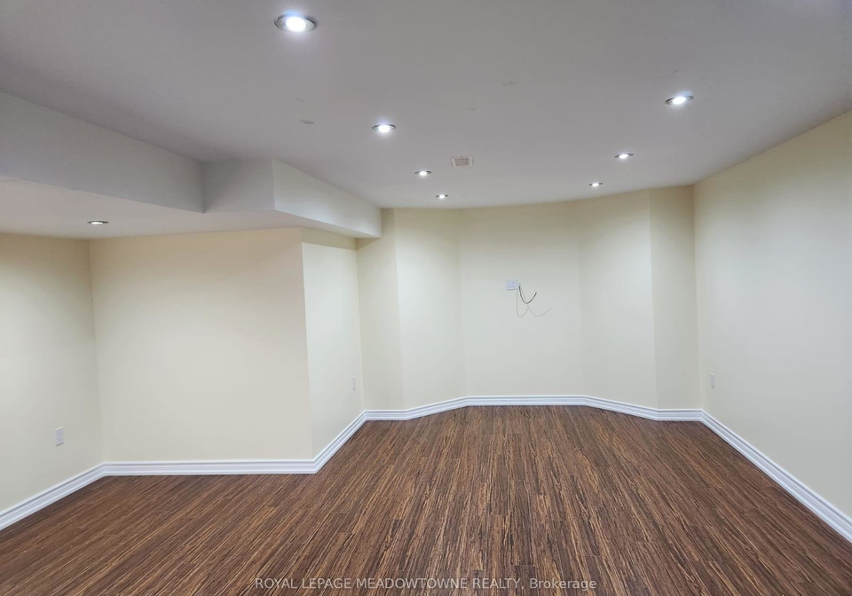 1583-beaty-trail-milton-ontario-w12283499