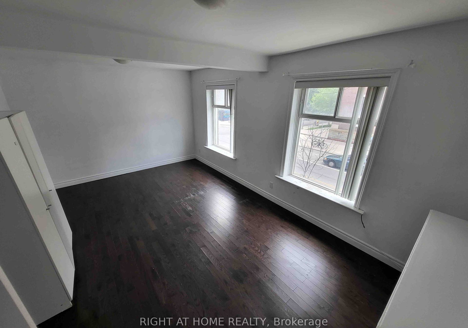 1028-bloor-street-w-w-toronto-ontario-w12283611
