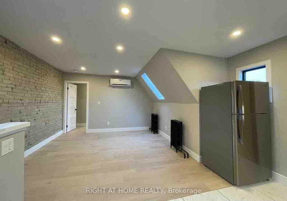 36parkside-drive-toronto-ontario-w12283625