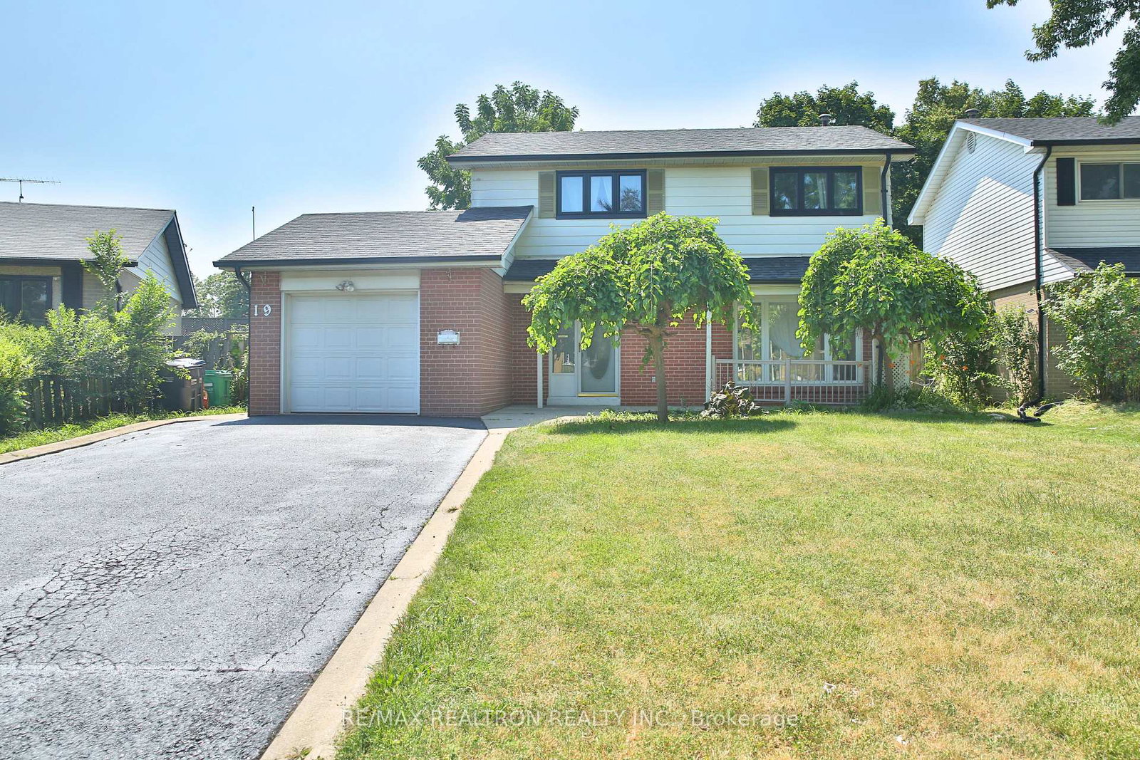 19-windermere-court-sw-sw-brampton-ontario-w12283852