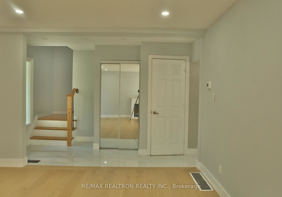 19-windermere-court-sw-sw-brampton-ontario-w12283852