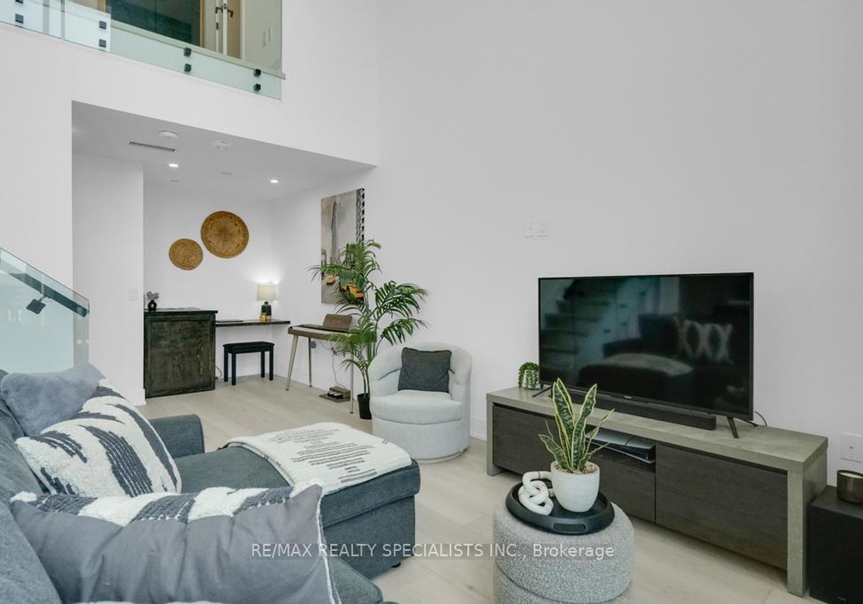 2450-old-bronte-road-oakville-ontario-w12283977