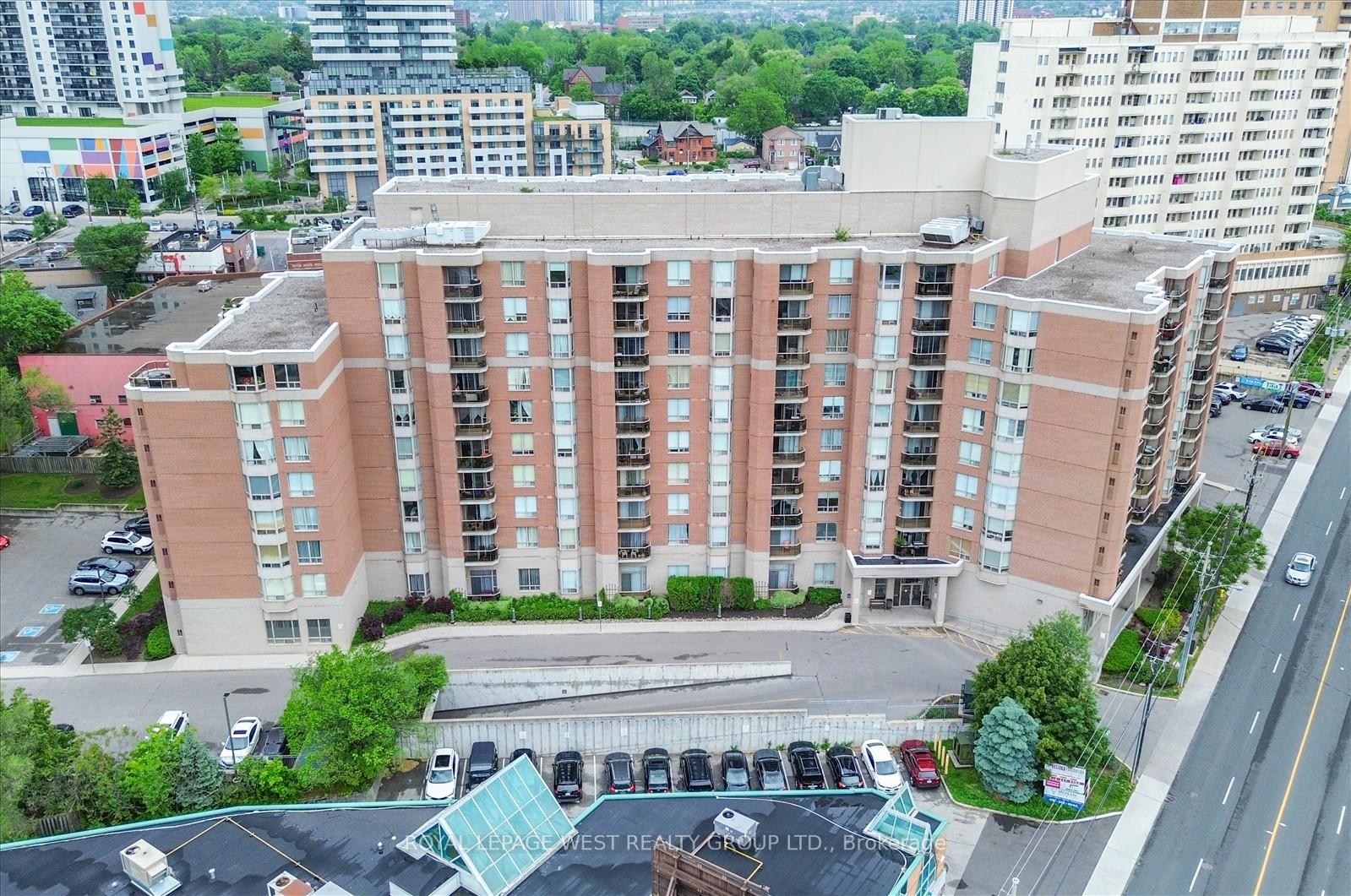 2088-lawrence-avenue-w-w-north-york-ontario-w12284199