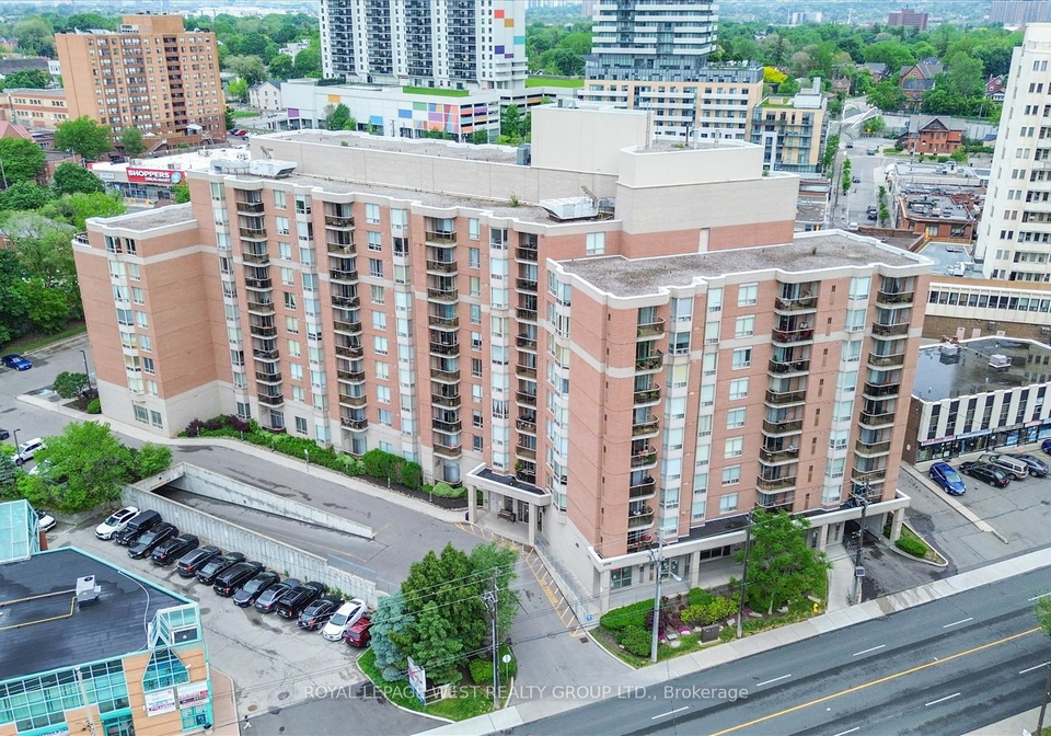 2088-lawrence-avenue-w-w-north-york-ontario-w12284199