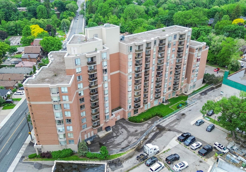 2088-lawrence-avenue-w-w-north-york-ontario-w12284199