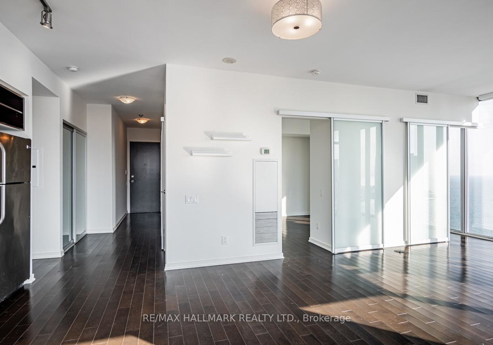 105-the-queensway-na-toronto-ontario-w12284327