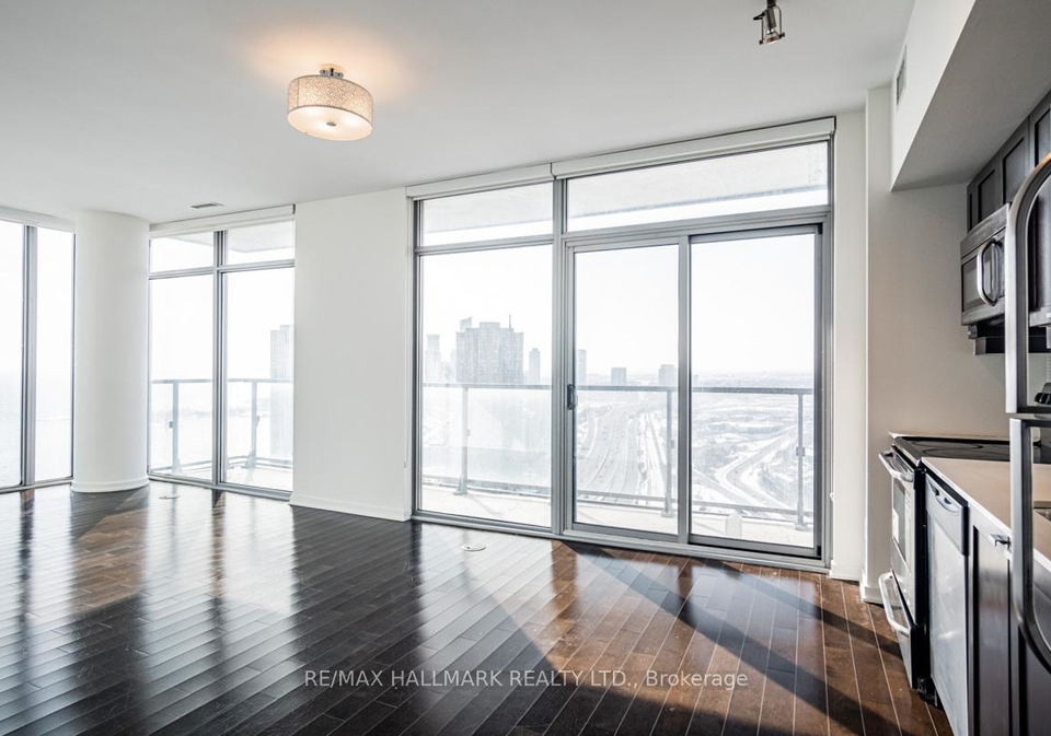 105-the-queensway-na-toronto-ontario-w12284327