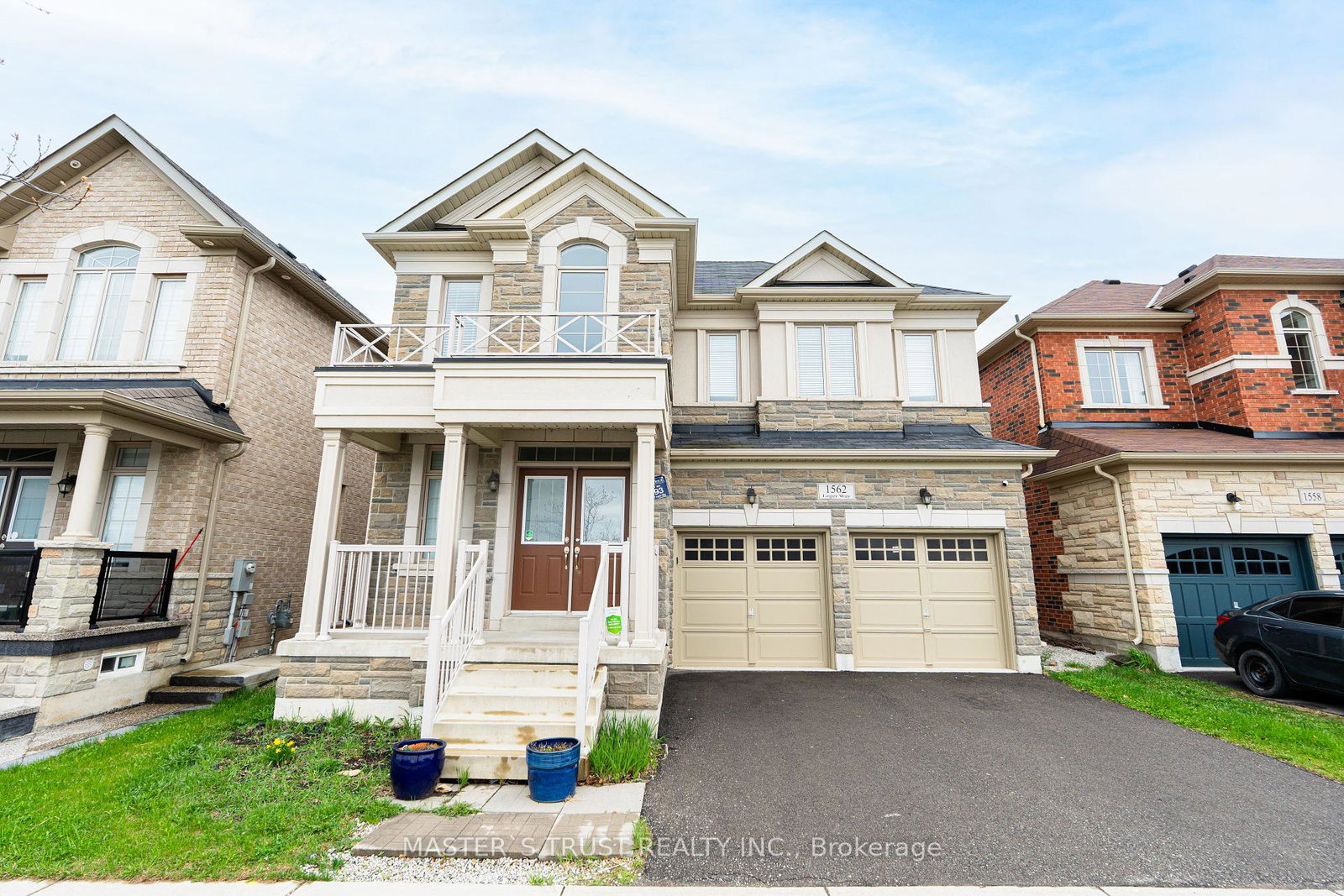 1562-leger-way-milton-ontario-w12284465