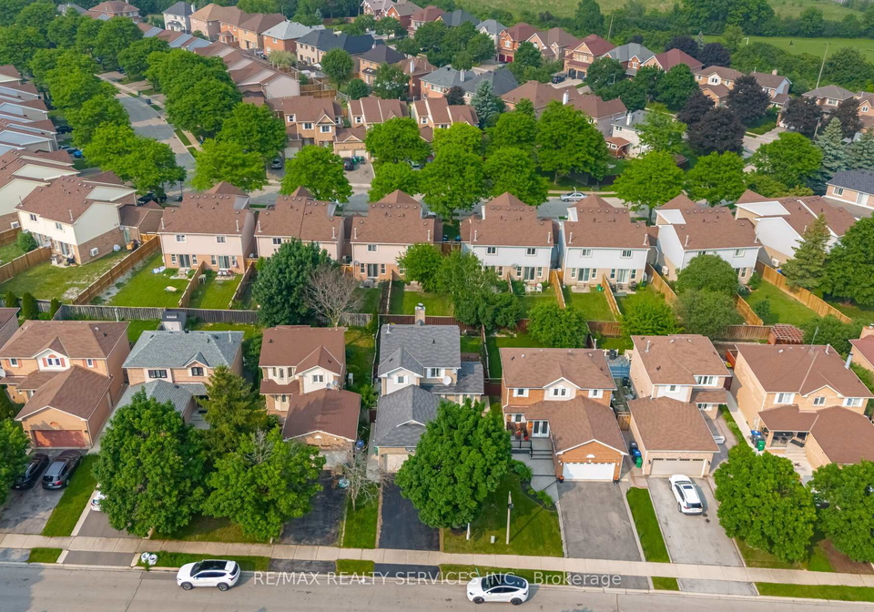16-vivians-crescent-brampton-ontario-w12284911
