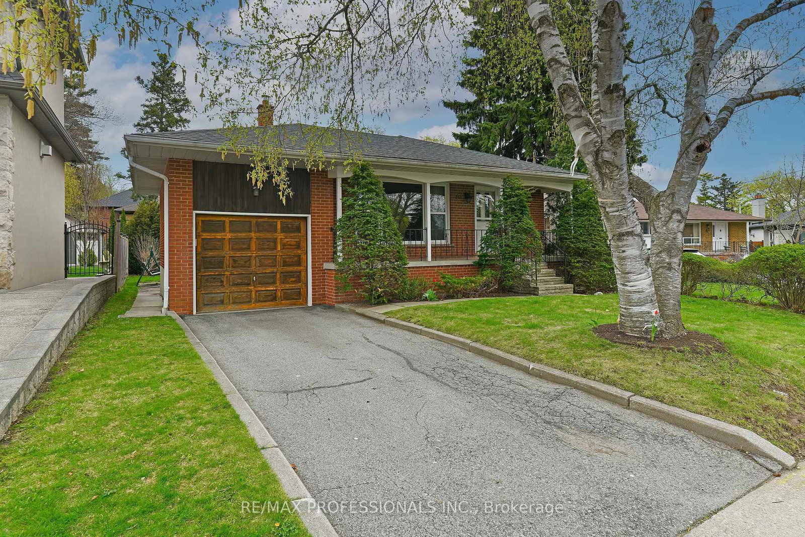 40-westmount-park-road-etobicoke-ontario-w12285234