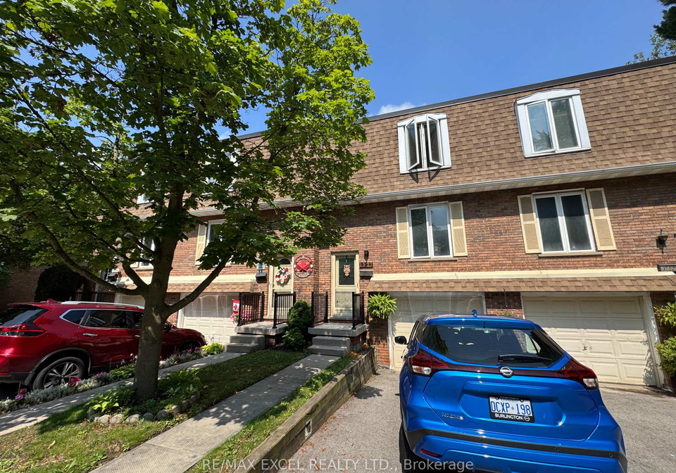1527-westminster-place-burlington-ontario-w12285395
