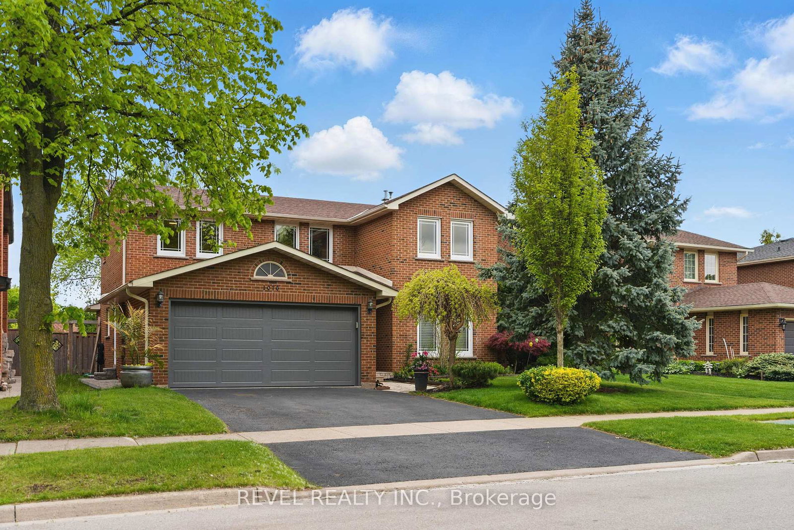 1076-roxborough-drive-oakville-ontario-w12285652