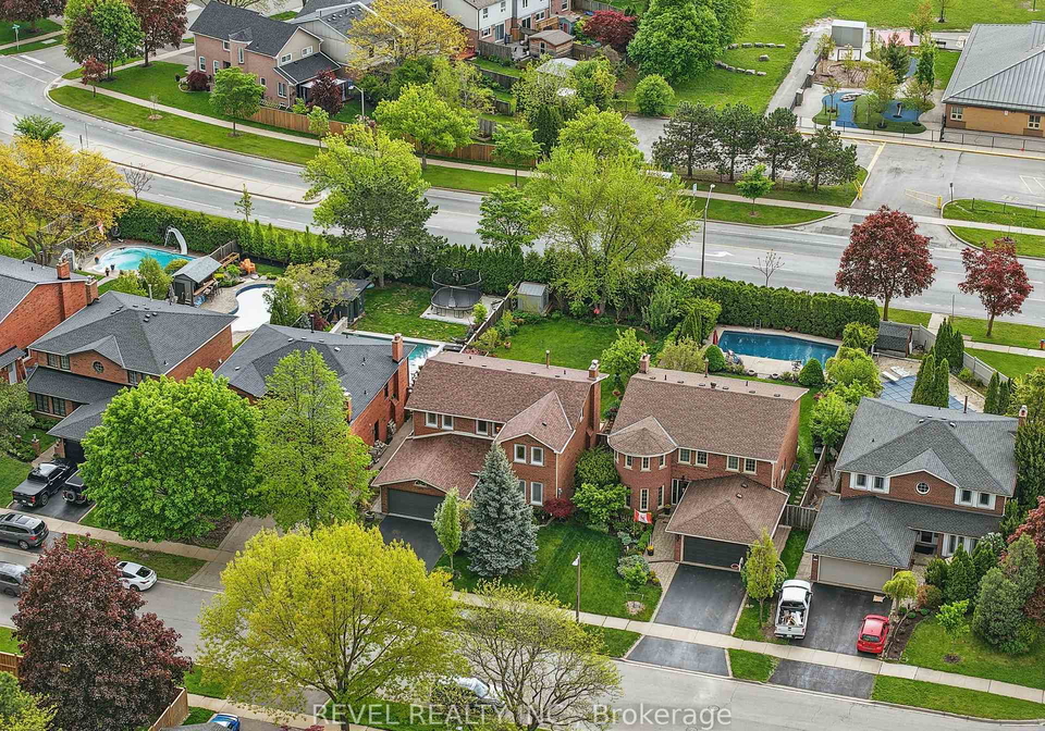 1076-roxborough-drive-oakville-ontario-w12285652