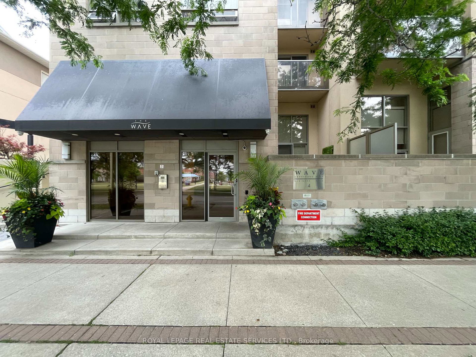 4-elsinore-path-etobicoke-ontario-w12285664