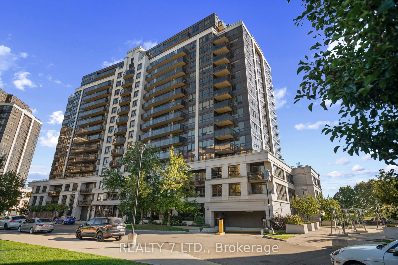 1070-sheppard-avenue-w-w-york-ontario-w12285768