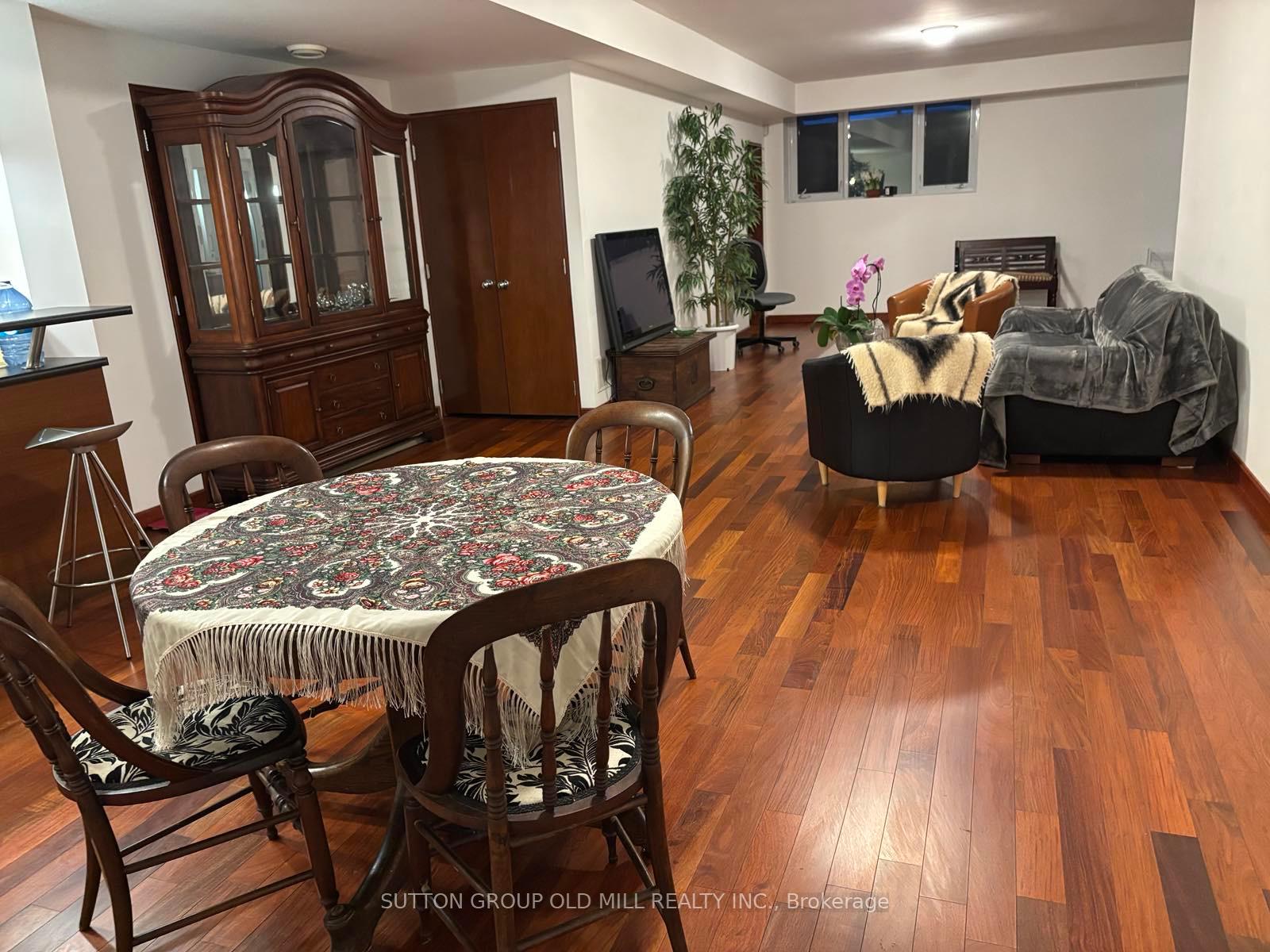 21-hilldowntree-road-etobicoke-ontario-w12285957