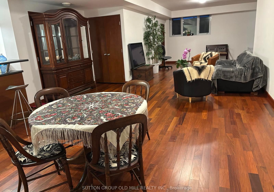 21-hilldowntree-road-etobicoke-ontario-w12285957