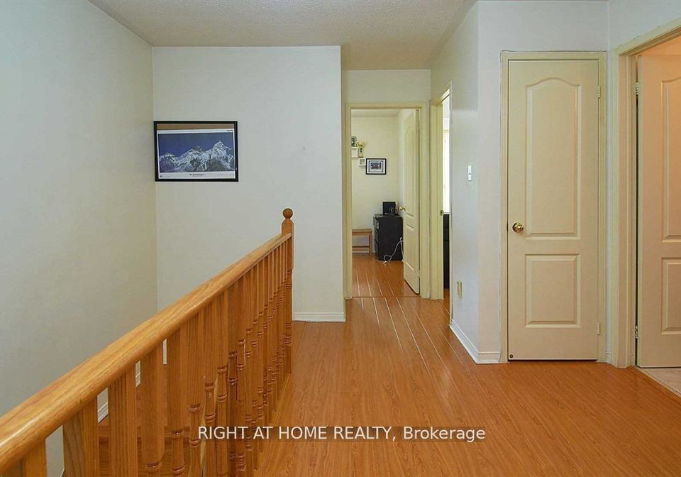 7482-magistrate-terrace-mississauga-ontario-w12287207