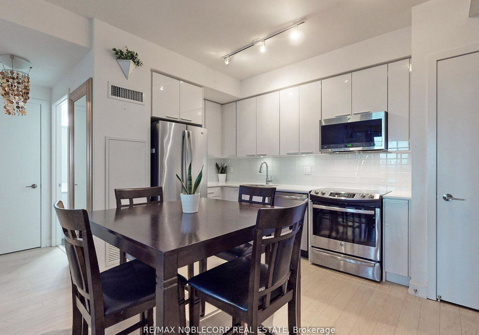 10-park-lawn-road-etobicoke-ontario-w12287999