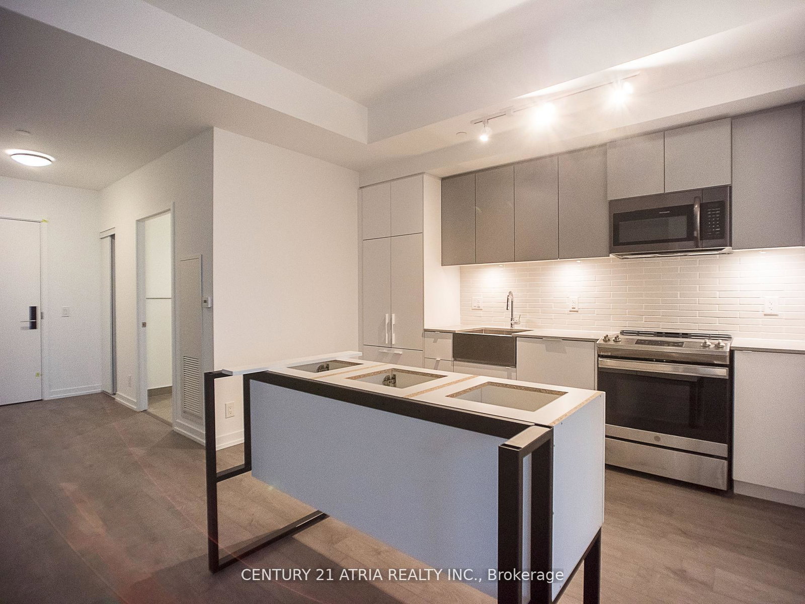 270-dufferin-street-toronto-ontario-w12288123