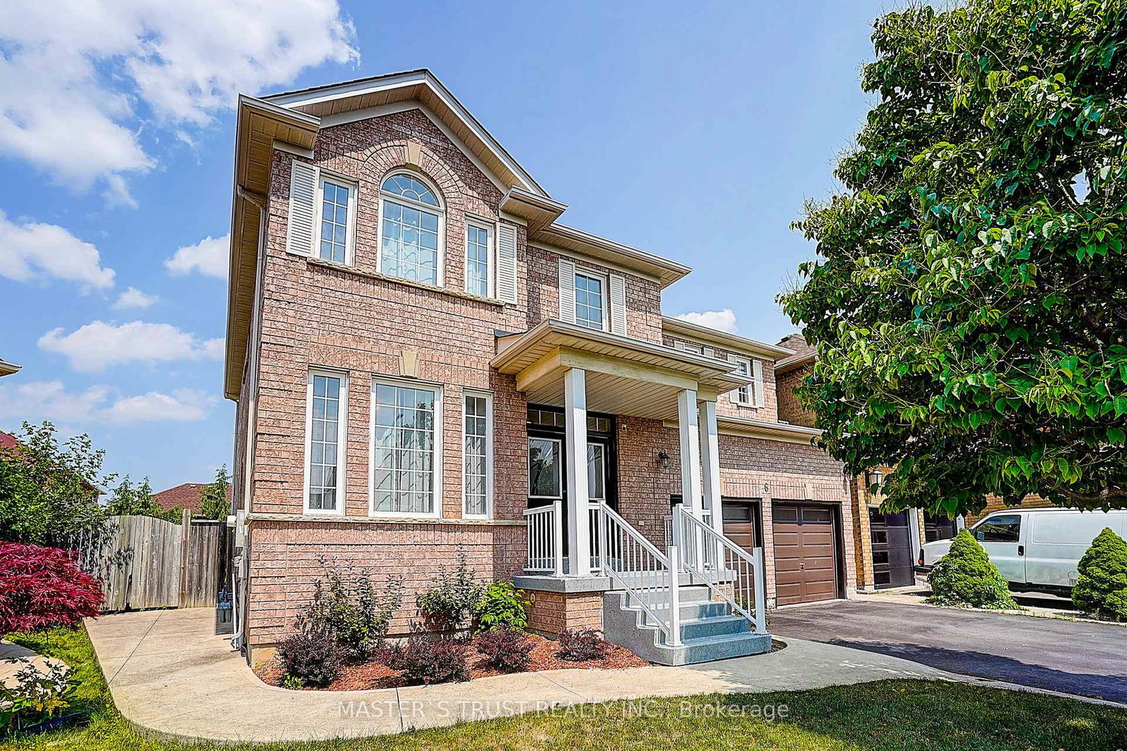 6-courtsfield-crescent-brampton-ontario-w12288576