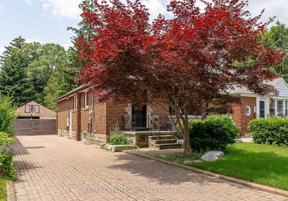 222-prince-edward-drive-s-s-etobicoke-ontario-w12288879