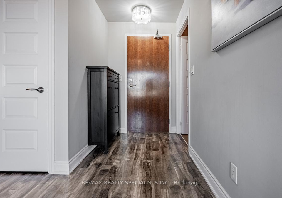 215-queen-street-e-e-brampton-ontario-w12288929