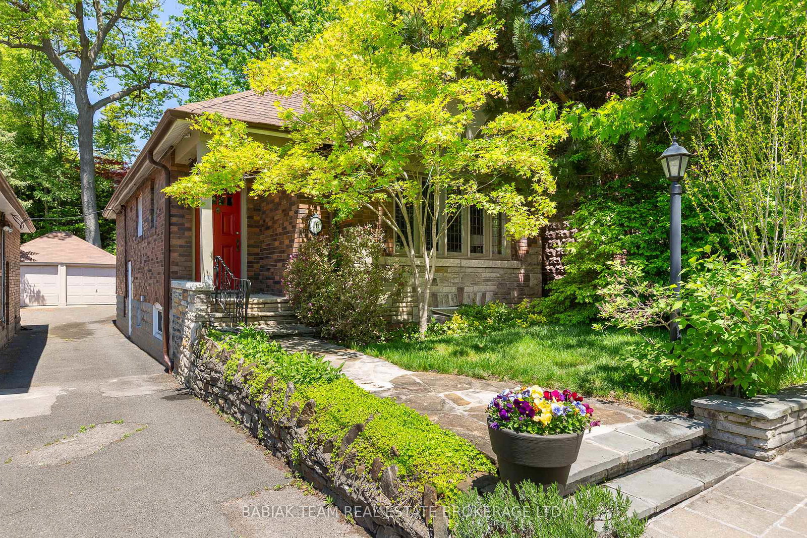 16-halford-avenue-toronto-ontario-w12288958